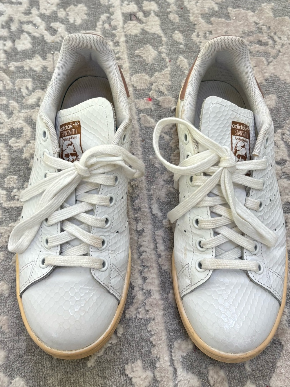 adidas stan smith women’s white sneaker with gold